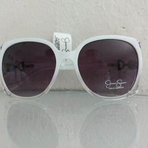 Jessica Simpson Accessories - NWT JESSICA SIMPSON OVERSIZED WHITE SUNGLASSES Jessica Simpson Accessories - NWT JESSICA SIMPSON OVERSIZED WHITE SUNGLASSES
